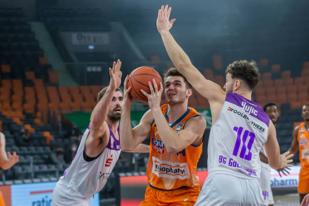 他常常运用 他常常运用