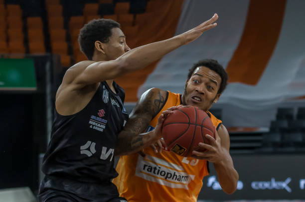 不仅在禁区 不仅在禁区