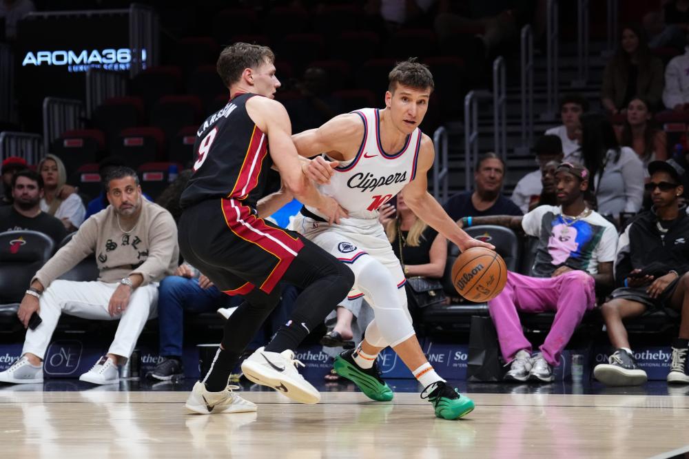 的中场调度 的中场调度