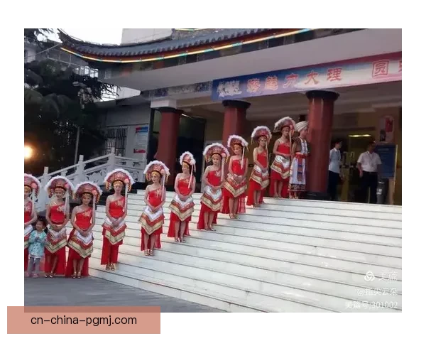 滑冰大奖赛:冰上飞舞的华尔兹盛宴 滑冰大奖赛:冰上飞舞的华尔兹盛宴